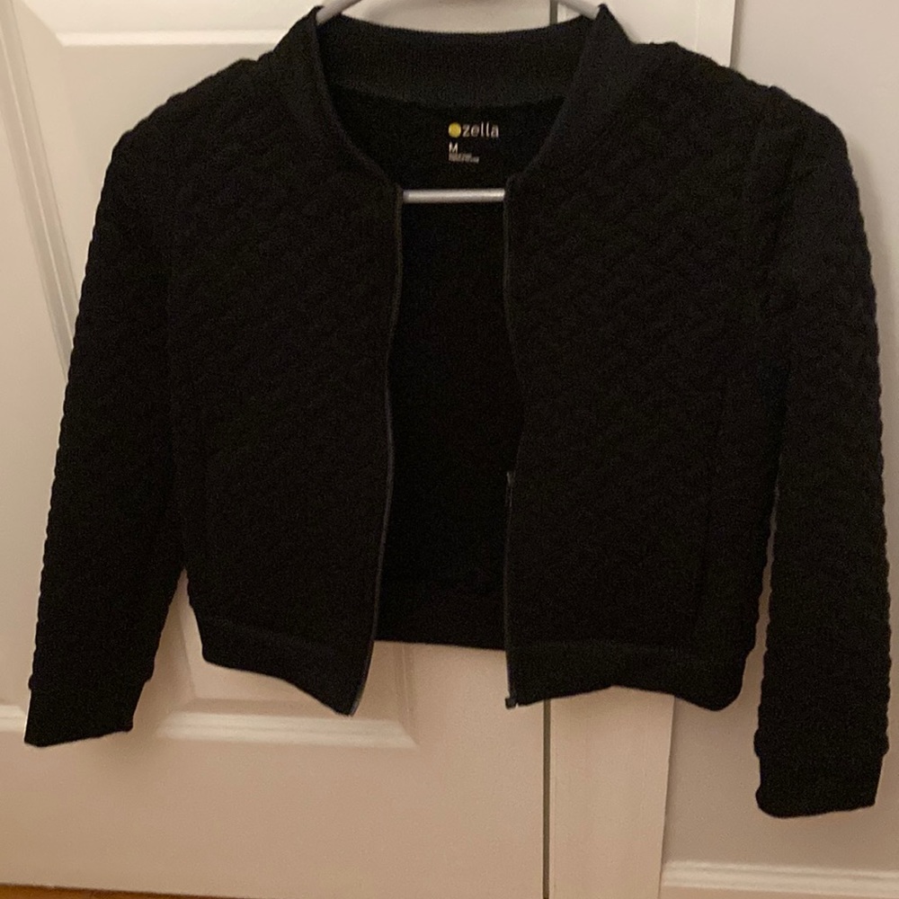 Cropped Black Sweatshirt